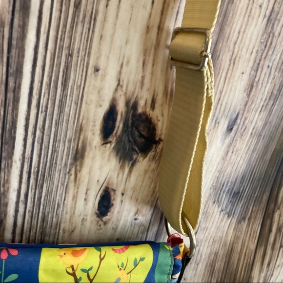 Lily Bloom Crossbody/CrossOver Bag - Picture 4 of 16